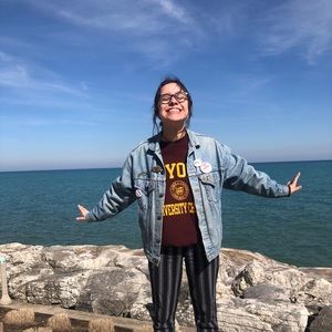 Meet your Posher, Claire